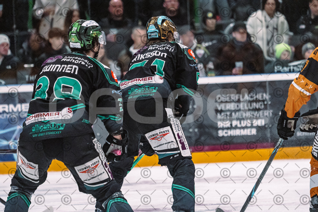 Alligators_vs_Fuessen_01_03_2026_PP-12 | Höchstadt Alligators Fotogalerie: Eishockey-Action aus Franken. Professionelle Spielfotos, Portraits & Stadionbilder zum Download. Jetzt entdecken! - Realisiert mit Pictrs.com