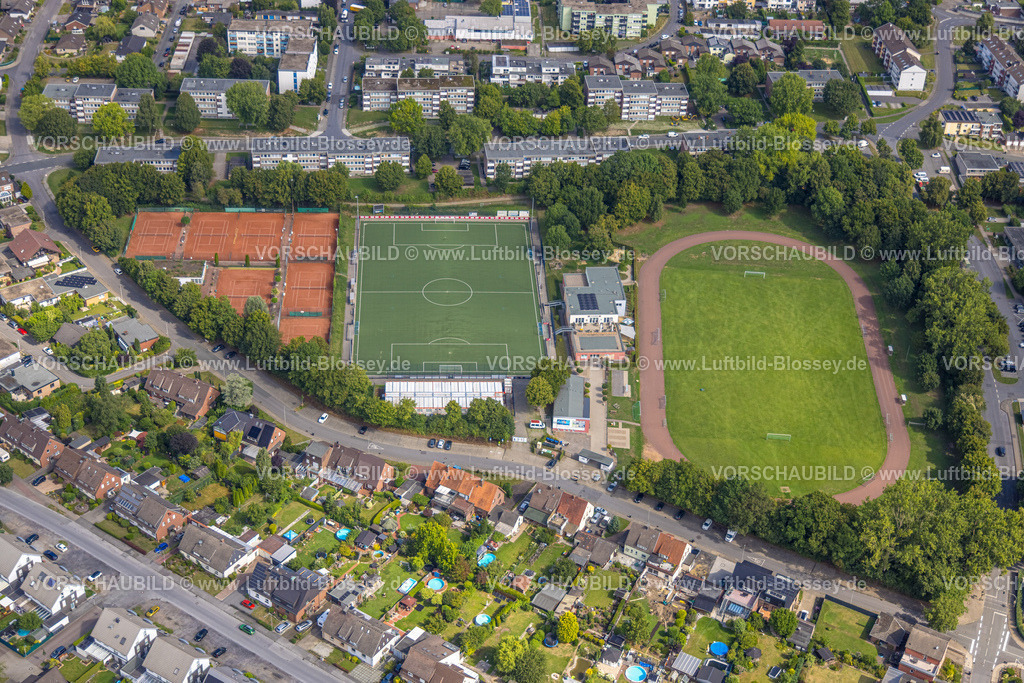 Hamm250700537Heessen | Luftbild, DJK SV Eintracht 22/26 Heessen e.V. (SVE Heessen) Sportanlage und Fußballplatz Barbarastraße und dazwischen Sport-Kita und Familienzentrum Kusselkopp, Tennisplätze SC Eintracht Hamm Tennis, Stadtbezirk Heessen, Hamm, Ruhrgebiet, Nordrhein-Westfalen, Deutschland