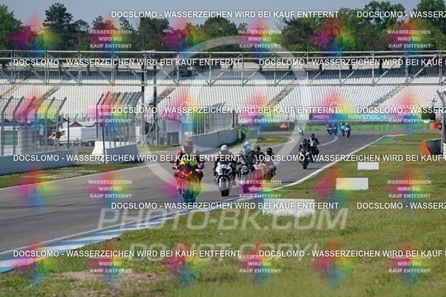 2022_05_09_PBK_12242 | Sportfotografie; SlowMotion; Video; Rennstrecke; Hafeneger; Speer; Racing; RSE; BMW; CBO; Trackday; Motorsportarena; Hockenheimring; Brno; Most; Barcelona; Valencia