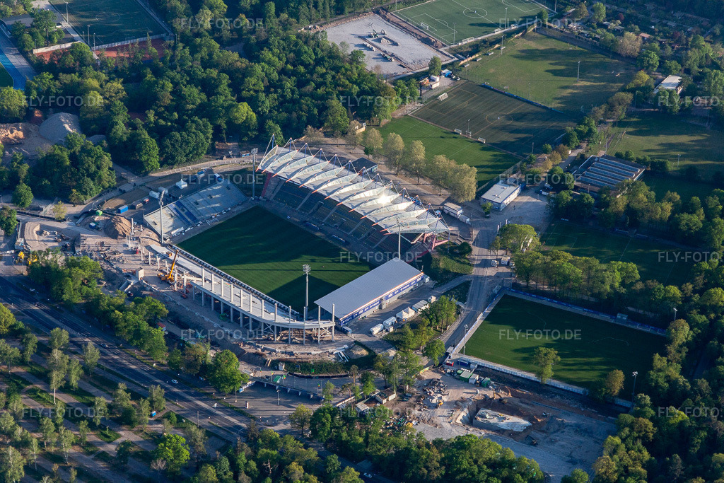 Luftbild: Erweiterungs- und Umbau- Baustelle am Sportstätten-Gelände des Stadion 