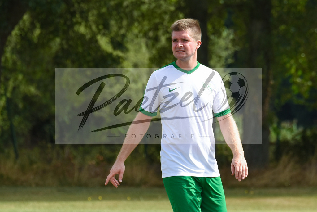 20180812_OHRBEL_0011 | Fußball, Herren:   beim Spiel der 1. Kreisklasse zwischen SV Ohrbeck vs. SVC Belm-Powe II am 12.08.2018 an der Hüggelkampfbahn in Ohrbeck-Hasbergen, Deutschland.(Foto von Nico Paetzel) - Realisiert mit Pictrs.com