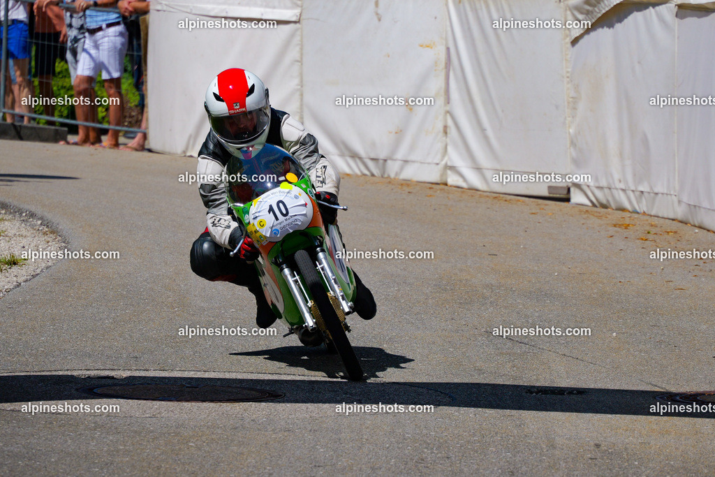 P1036822-2 | Erleben Sie atemberaubende, hochqualitative Fotos Ihrer Fahrt entlang der malerischen Alpenstraßen. Besuchen Sie alpineshots.com, um professionelle Aufnahmen Ihrer unvergesslichen Reise zu finden und zu kaufen - Realisiert mit Pictrs.com