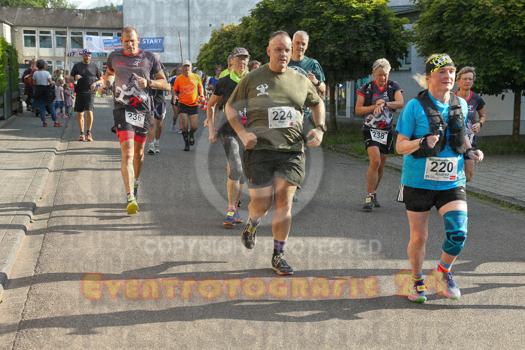230804_1811_EX1_3769 | Sportfotografie im Rhein-Sieg Kreis, Köln, Bonn, NRW, Rheinland Pfalz, Hessen, etc. Unser Tätigkeitsfeld umfasst den Laufsport vom Volkslauf über den Marathon, Duathlon, Triathon bis zum Ultralauf wie Kölnpfad Ultra oder Schindertrail.