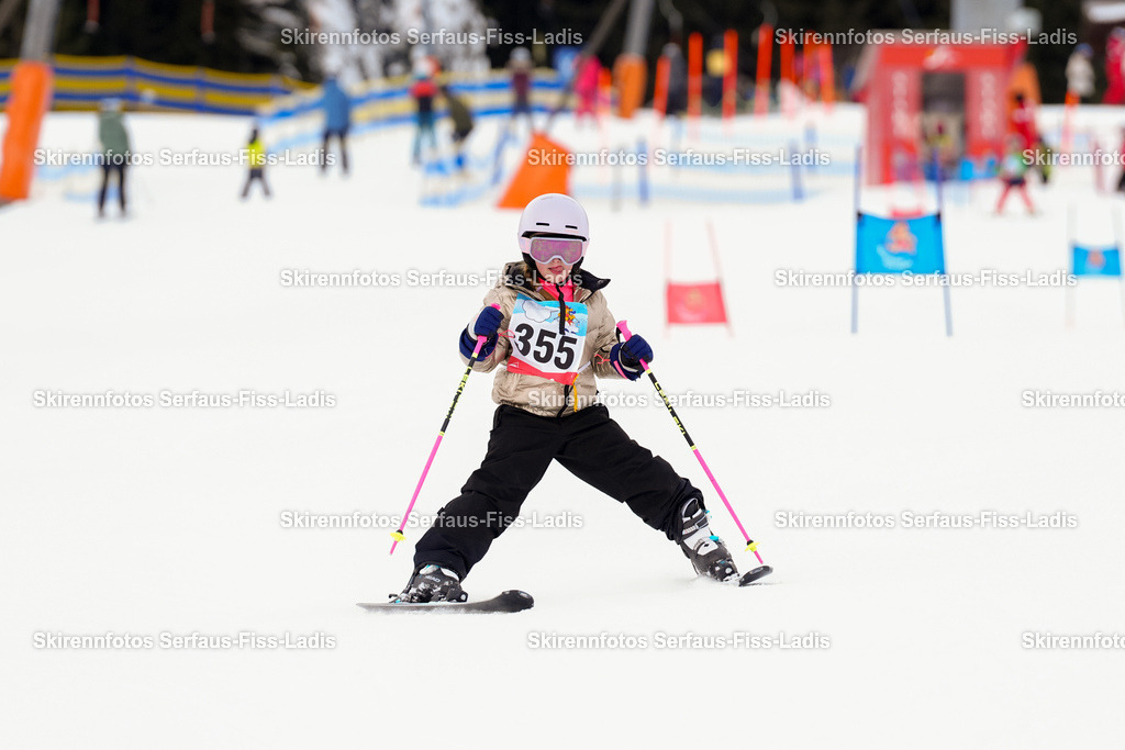SRF_02.01.2026_0554 | Skirennfotos,Serfaus,Fiss,Ladis,Kinderskirennen,Winter,Tirol,Oberland,skirace,SFL,feelfree,weil wir's genießen,ski,Ski,skifahren,Sonnenplateau, - Realisiert mit Pictrs.com