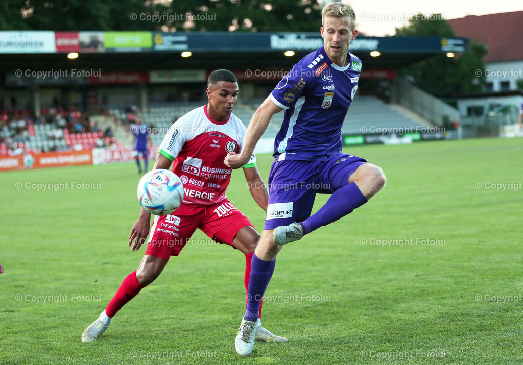 A_LUI_220723_04 | 1.RUNDE UNIQA OEFB CUP SK VORWAERTS STEYR-AUSTRIA KLAGENFURT 22.07.2023 IM BILD: CHRISTOPHER CVETKO (KLAGENFURT) UND HAMZA ECH CHEIK (VORWAERTS STEYR) FOTO:FOTOLUI/MW