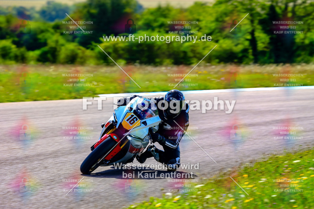 016-5727 | Hier findet Ihr Bilder von Touristenfahrten auf der Nürburgring Nordschleife oder von anderen Veranstaltungen die ich besucht habe. Viel Spass beim Durch Schauen 