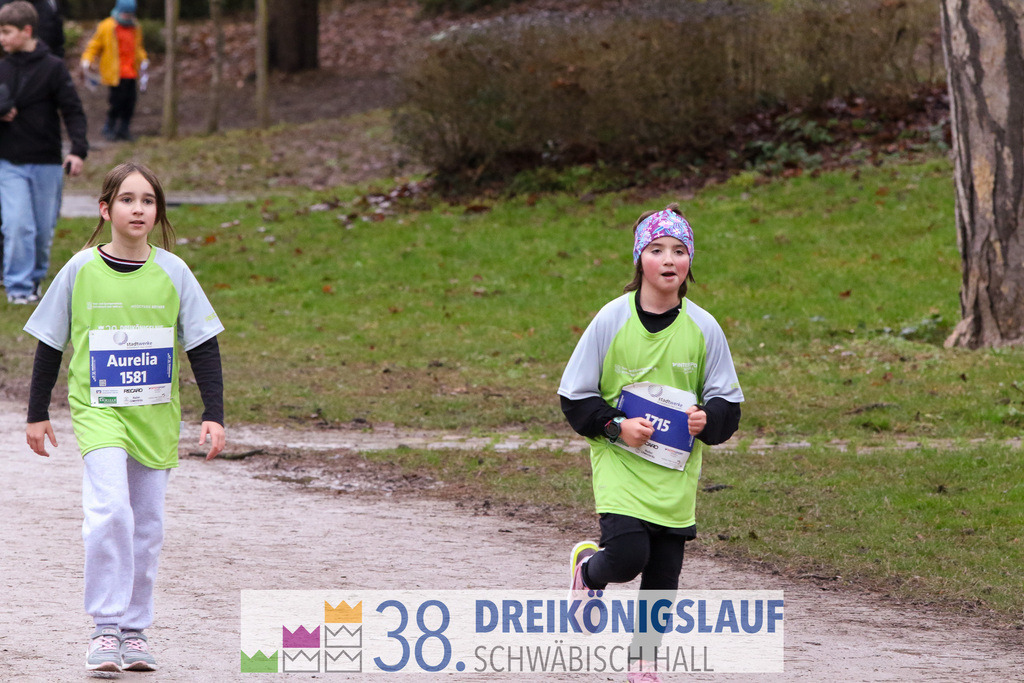 1700m Stadtwerke Jugendlauf | 3 Koenigslauf 2024 1700m Stadtwerke Jugendlauf - Realisiert mit Pictrs.com