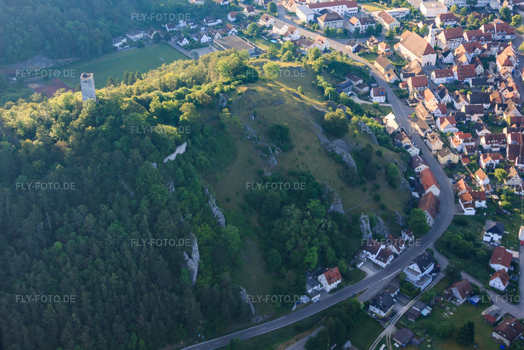 Luftbild: Burgruine Hohenschelklingen aus Westen in Schelklingen im Bundesland Baden-Württemberg in Deutschland. Foto: IMG_67123.jpg vom 08.06.2014 durch Werner Riehm/FLY-FOTO.de