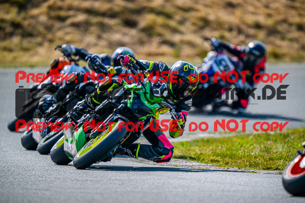 MaZZes_FotoMatrix_220724_5514 | TWIN