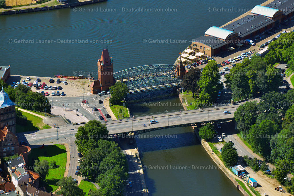 3622095 | Burgtorbrücke Lübeck