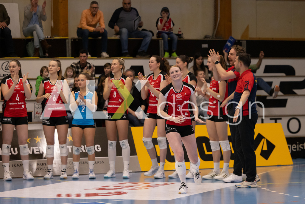 Volleyball I Frauen I Saison 2025-2026 I Volleyball NLA | Women I 1/2 Finals I  VC Kanti Schaffhausen - Sm'Aesch Pfeffingen I 07.03.2026 | 3 Sydney Cole (USA) (VC Kanti Schaffhausen) – Pass / Zuspiel - Realisiert mit Pictrs.com