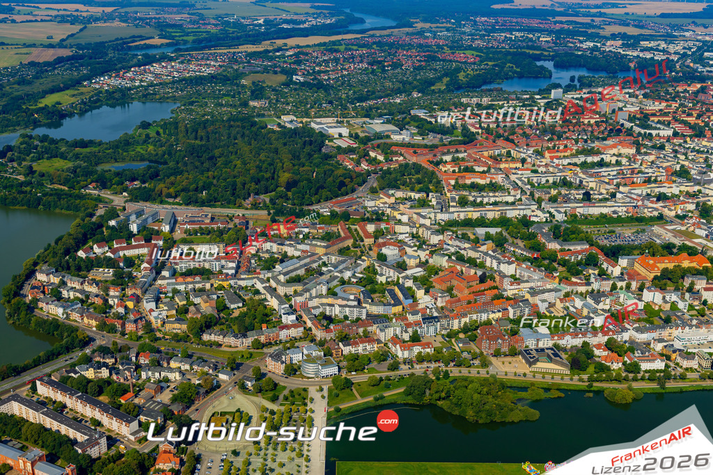 Luftaufnahme Paulsstadt Schwerin - Die Luftaufnahme wurde 2025 vom UL-Flugzeug heraus erstellt ( ohne Drohne ) - Hochauflösende Luftaufnahme - für professionelle Ausdrucke geeignet. Die Geschenkidee !Mit Lizenz und Bildrechte bestellbar