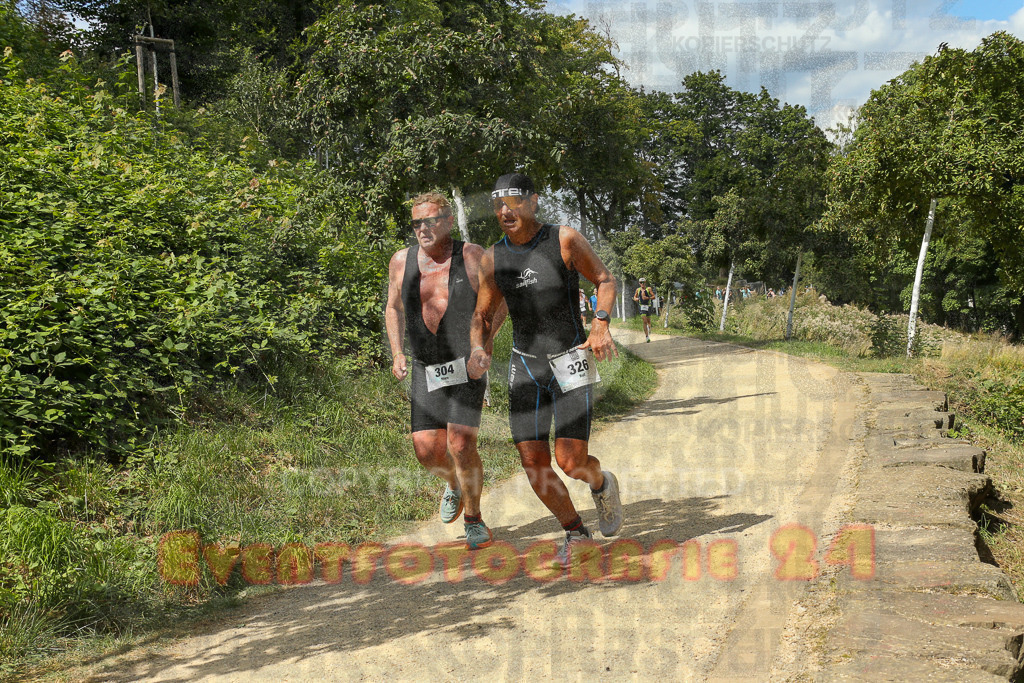 250824_1339_EX1_3133 | Sportfotografie im Rhein-Sieg Kreis, Köln, Bonn, NRW, Rheinland Pfalz, Hessen, etc. Unser Tätigkeitsfeld umfasst den Laufsport vom Volkslauf über den Marathon, Duathlon, Triathon bis zum Ultralauf wie Kölnpfad Ultra oder Schindertrail.