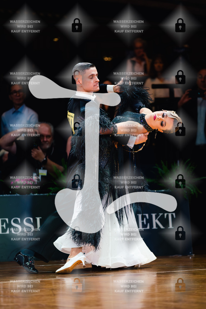 GOC 2025 - WDSF PD Super Grand Prix Standard 1st (34) Alexey Glukhov _ Anastasia Glazunova (Moldova)-2025-08-21-2086 | Webshop for digital downloads and prints of dance sport, event & show photographer Julian Link - Realisiert mit Pictrs.com