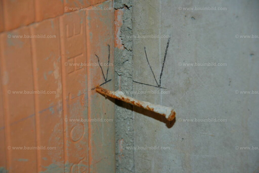 bib-lg07-mauerarbeiten-0187 | Nach LV-Leistungsgruppen sortierte Detailfotos über den Bau eines Hauses. Alle Hausbau-Bilder direkt vom Urheber und Autor der Website Haus-Selber-Bauen.com