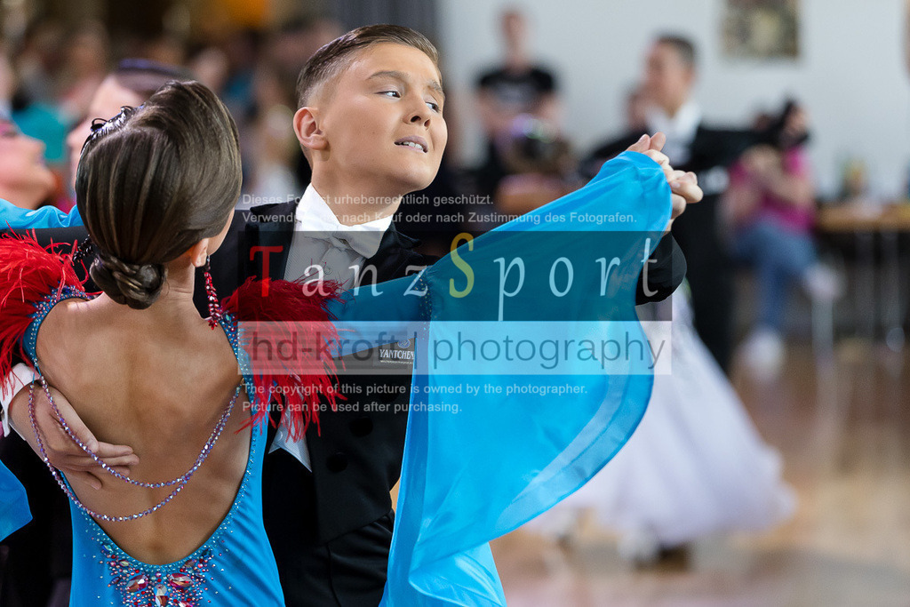 20240615_DM-Jun2-Kombi_09018 | Tanzsportbilder, Standardtanz, Lateintanz, WDSF, DTV, LTVB, dancecomp, goc, hessen tanzt, blaues band der spree, walzer, tango, wiener walzer, slowfox, quickstepp, samba, rumba, cha-cha-cha, paso doble. jive, hd-kroft photography, turniertanzsport