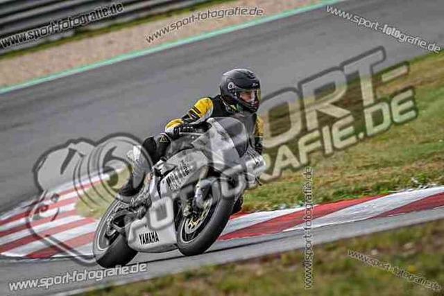 pubi4040 | Professionelle Fotos von Sportveranstaltungen, aber auch Hochzeiten und anderen Events. - Realisiert mit Pictrs.com