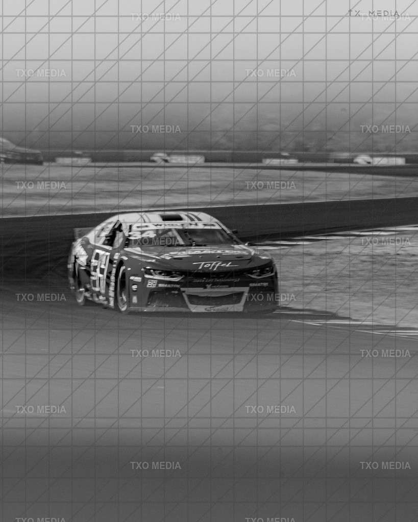 _DSC8892_swx | Exklusive Motorsport-Fotografie aus Leipzig von TXO Media – für Rennfahrer, Teams & Sponsoren. Sausemuth liefert starke Bilder, die Emotion zeigen. Jetzt buchen & glänzen! - Realisiert mit Pictrs.com