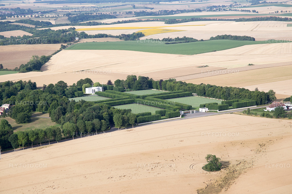 Aerial view: American military cemetery Saint Mihiel in Thiaucourt-Regnieville in Thiaucourt-Regniéville in the state Meurthe et Moselle, France.Photo: IMG_083282.jpg taken on 07/12/2015 by Werner Riehm/FLY-FOTO.comResolution of the original: 5472 x 3648 px