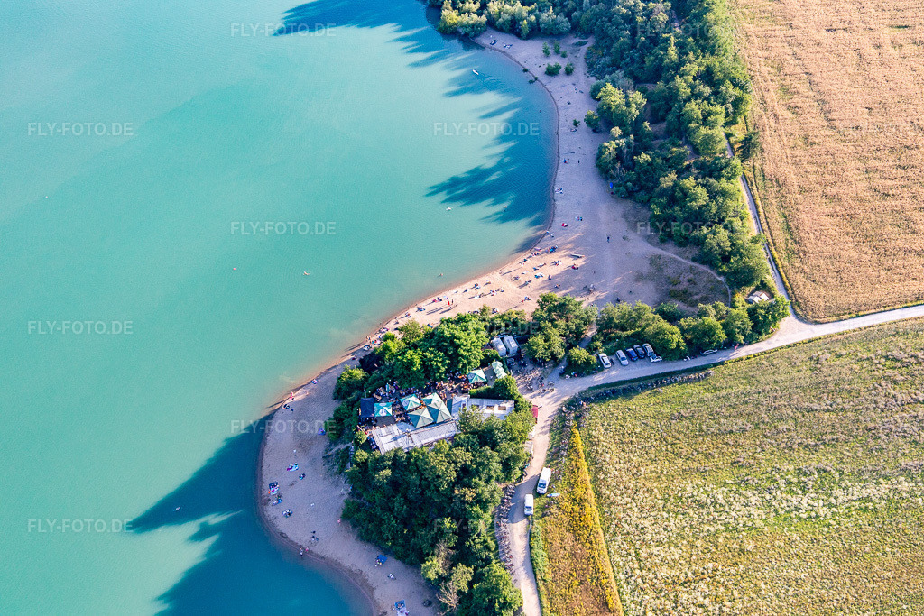 Luftbild: Seegugger Biergarten am Epplesee im Ortsteil Forchheim in Rheinstetten im Bundesland Baden-Württemberg in Deutschland. Foto: IMG_141903.jpg vom 28.06.2024 durch Werner Riehm/FLY-FOTO.de