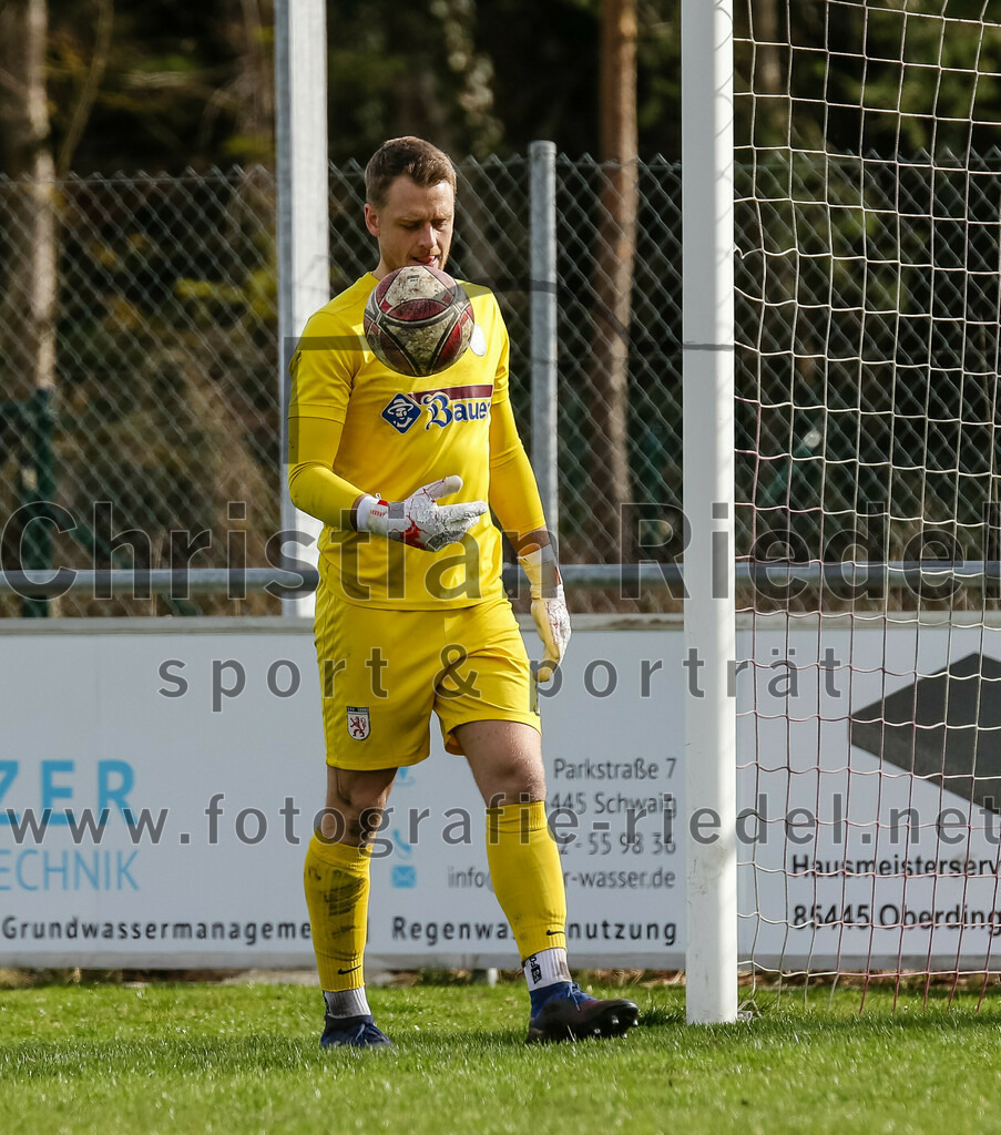 2024-02-24_095_FC_Schwaig_gegen_TSV_1880_Wasserburg | Oberding, Deutschland, 24.02.2024:
Fußball, 2. Runde Qualifikation TOTO-Pokal 2023 / 2024, 1. Spieltag, FC Schwaig gegen TSV 1880 Wasserburg, Endergebnis: 2:3

Torwart Andreas Dumpler (TSV 1880 Wasserburg, #1)

Foto: Christian Riedel / fotografie-riedel.net