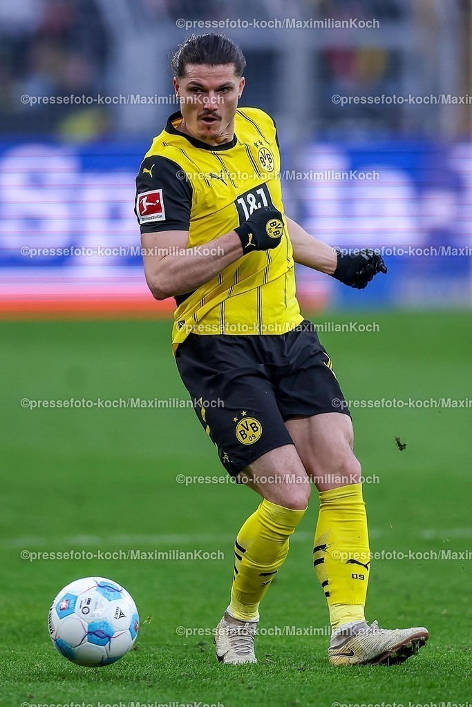 BVB08022502369 | 08.02.2025, Fußball, Borussia Dortmund - VfB Stuttgart, 1. Fußball Bundesliga, 21. Spieltag, Signal Iduna Park, Saison 2024 2025: Marcel Sabitzer (BVB #20)DFB regulations prohibit any use of photographs as image sequences and or quasi-video.