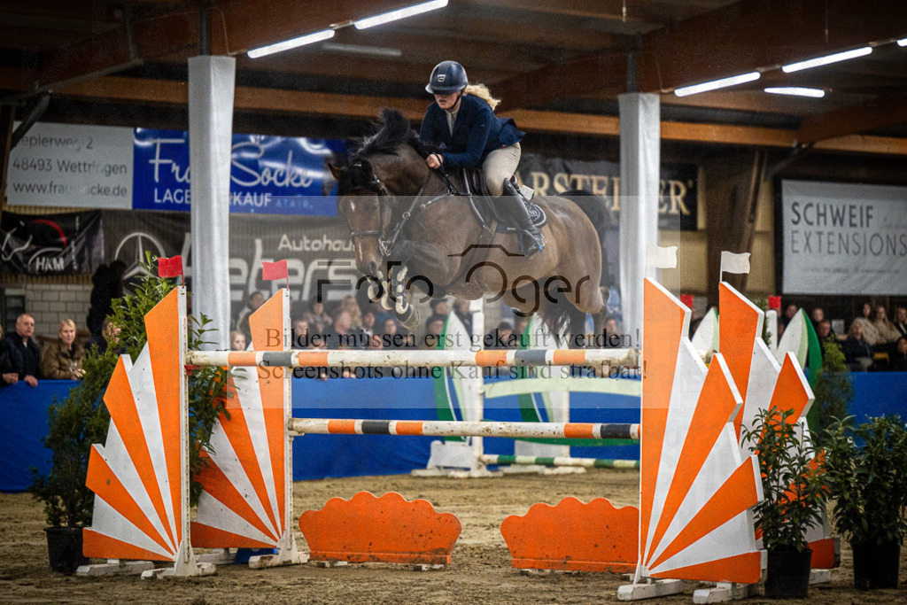 DOS_1600 | Entdecke hochwertige Reitturnierfotos von Foto Oger. Professionell, emotional und authentisch – jetzt Lieblingsmomente im Shop bestellen.Deutschlandweite Turnierfotografie. - Realisiert mit Pictrs.com