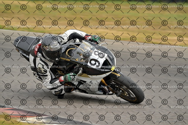 25bt05-0867 | markuskiefer.com - Realisiert mit Pictrs.com