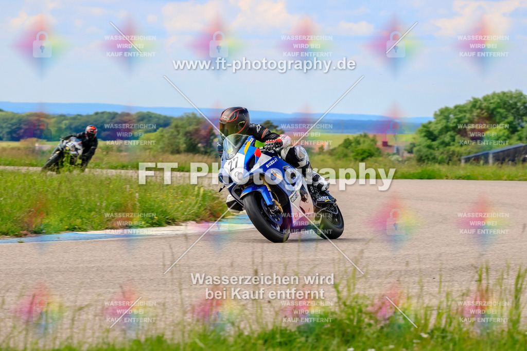 MotoTeam-0957 | Hier findet Ihr Bilder von Touristenfahrten auf der Nürburgring Nordschleife oder von anderen Veranstaltungen die ich besucht habe. Viel Spass beim Durch Schauen 