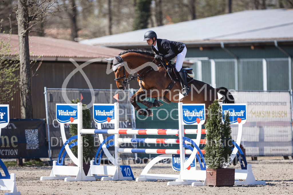 250408_Mühlen_SprPf-L-384 | Deine schönsten Turniermomente als professionelle Fotos! Entdecke hochwertige Pferdesport-Fotografie im Online-Shop. Jetzt Fotos finden & bestellen!