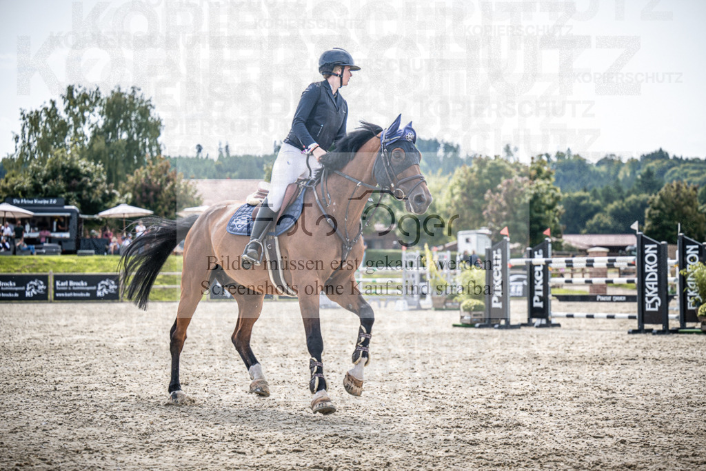 DOS_8392 | Entdecke hochwertige Reitturnierfotos von Foto Oger. Professionell, emotional und authentisch – jetzt Lieblingsmomente im Shop bestellen.Deutschlandweite Turnierfotografie. - Realisiert mit Pictrs.com