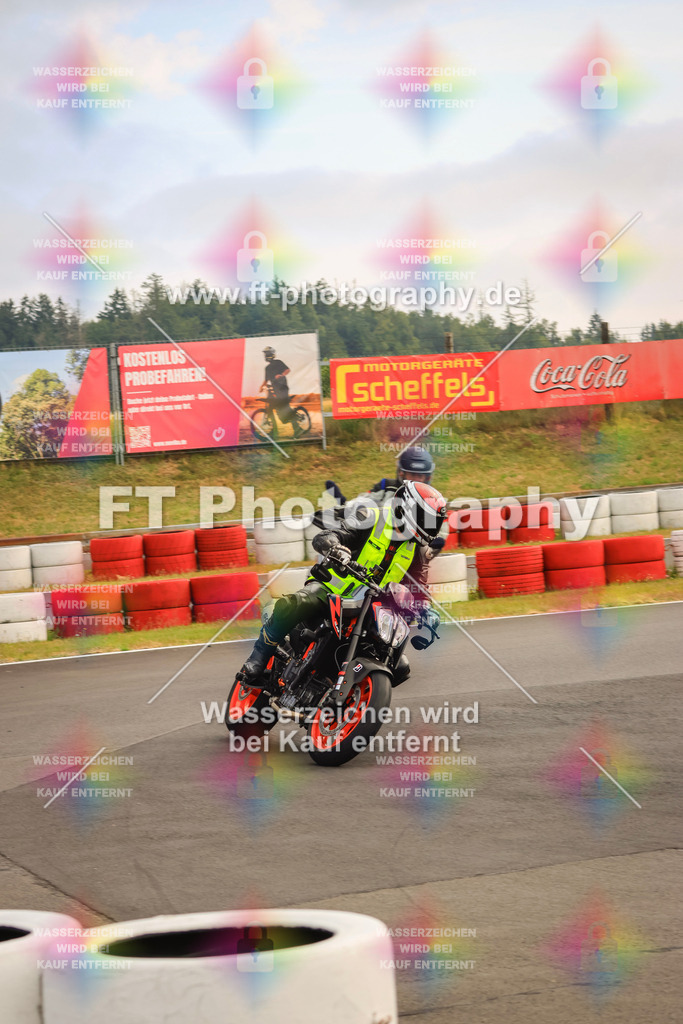 _DSK1944 | Hier findet Ihr Bilder von Touristenfahrten auf der Nürburgring Nordschleife oder von anderen Veranstaltungen die ich besucht habe. Viel Spass beim Durch Schauen 