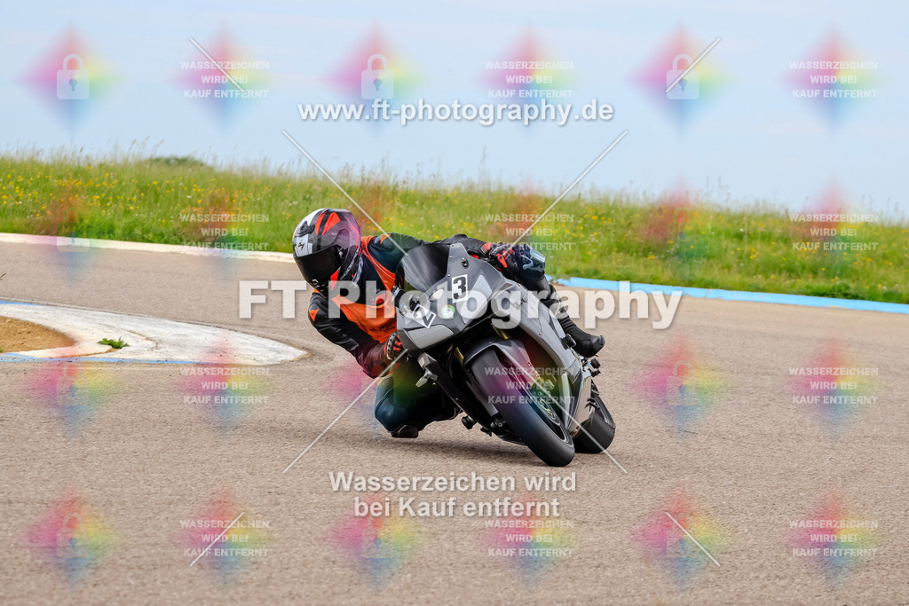 MotoTeam-2678 | Hier findet Ihr Bilder von Touristenfahrten auf der Nürburgring Nordschleife oder von anderen Veranstaltungen die ich besucht habe. Viel Spass beim Durch Schauen 