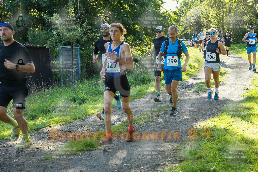 230826_0935_EX1_9215 | Sportfotografie im Rhein-Sieg Kreis, Köln, Bonn, NRW, Rheinland Pfalz, Hessen, etc. Unser Tätigkeitsfeld umfasst den Laufsport vom Volkslauf über den Marathon, Duathlon, Triathon bis zum Ultralauf wie Kölnpfad Ultra oder Schindertrail.