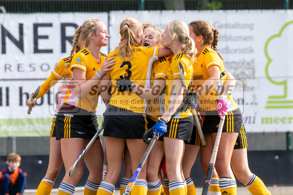 SFE_20231021_0193 | Deutsche Meisterschaft Weibliche U16 Halbfinale Düsseldorfer HC - Harvestehuder THC am 21.10.2023 in Köln (Düsseldorfer Hockeyclub 1905 e.V.), Photo: Stephan Fehrmann 2023 (Sports-Gallery)
