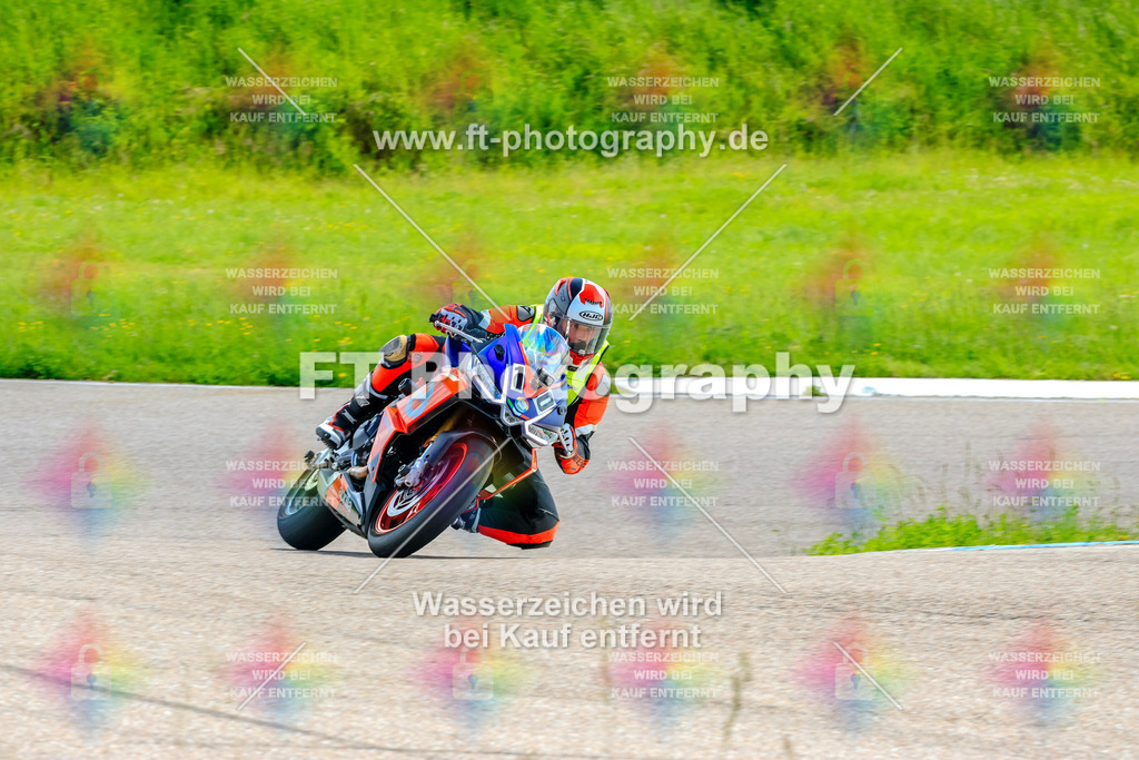 MotoTeam-0265 | Hier findet Ihr Bilder von Touristenfahrten auf der Nürburgring Nordschleife oder von anderen Veranstaltungen die ich besucht habe. Viel Spass beim Durch Schauen 