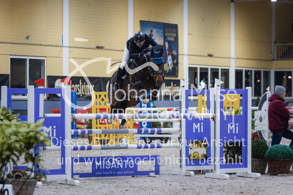 221216_Warstein_Youngster-M-428 | Deine schönsten Turniermomente als professionelle Fotos! Entdecke hochwertige Pferdesport-Fotografie im Online-Shop. Jetzt Fotos finden & bestellen!