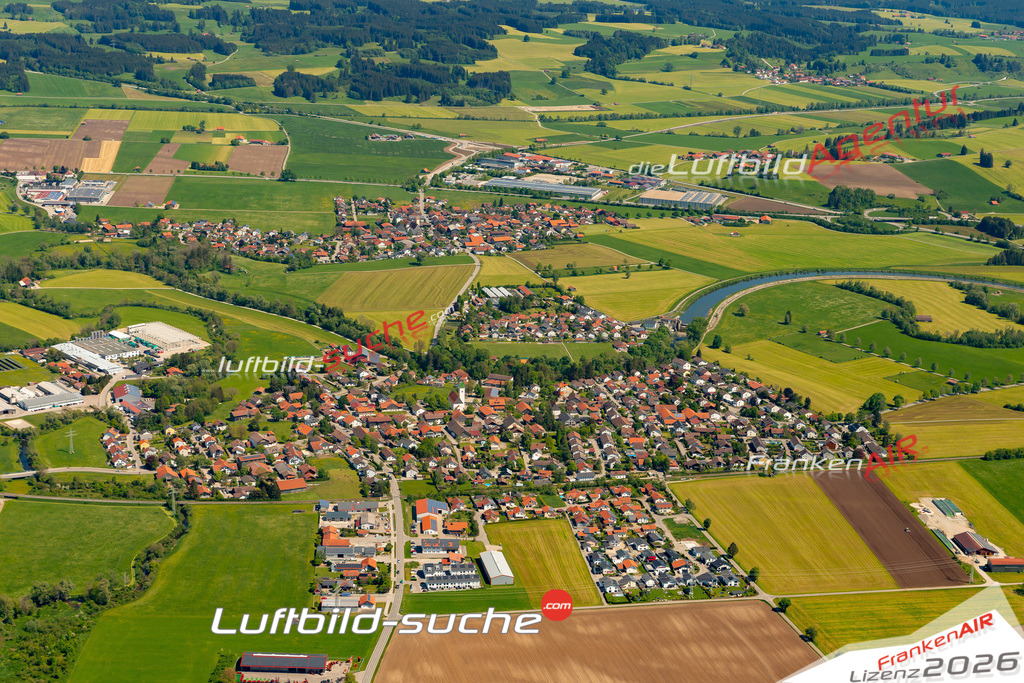 Das Luftbild zeigt : Ebenhofen Biessenhofen - Die Luftaufnahme wurde 2024 vom UL-Flugzeug aus erstellt ( keine Drohne ) - Hochauflösende Luftaufnahme - Für grossformatige Ausdrucke geeignet. Die Geschenkidee !Mit Lizenz und Bildrechte bestellbar