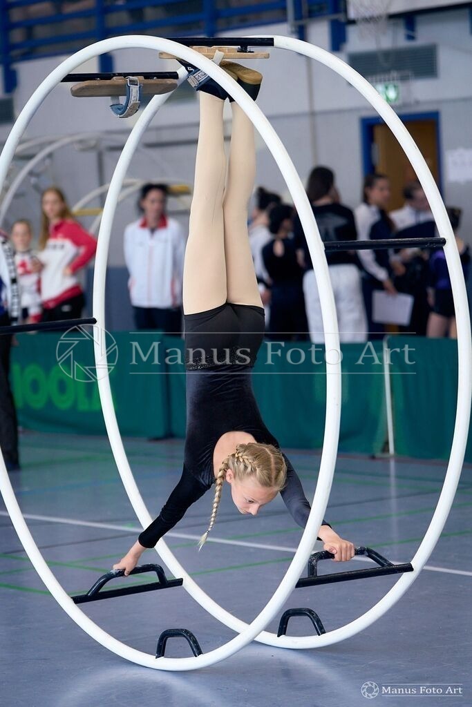 2024-06-21-B-DSC00553 | Professionelle Sportfotografie in Hamburg, Schleswig-Holstein und Niedersachsen – spezialisiert auf Rhönrad, Geräteturnen, Leistungsturnen und rhythmische Sportgymnastik. Bundesweite Begleitung von Rhönrad-Events. Jetzt Sport-Fotos - Realisiert mit Pictrs.com