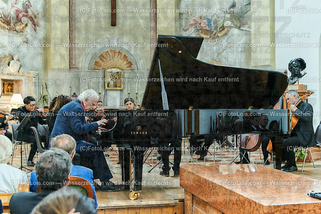 ALS0341_XXXIX-Chopin-Festival_Camerata Mozartiana_Olejniczak | (C)FotoLois.com, Alois Spandl, Eröffnungskonzert in der Kartausenkirche mit Camerata Mozartiana unter Dirigent Daniel Auner, Janusz Olejniczak (Klavier), Natalia Rehling (Klavier), Kompnistin Johanna Doderer und Ingolf Wunder (Klavier), Fr 4. August 2023  . August 2023.