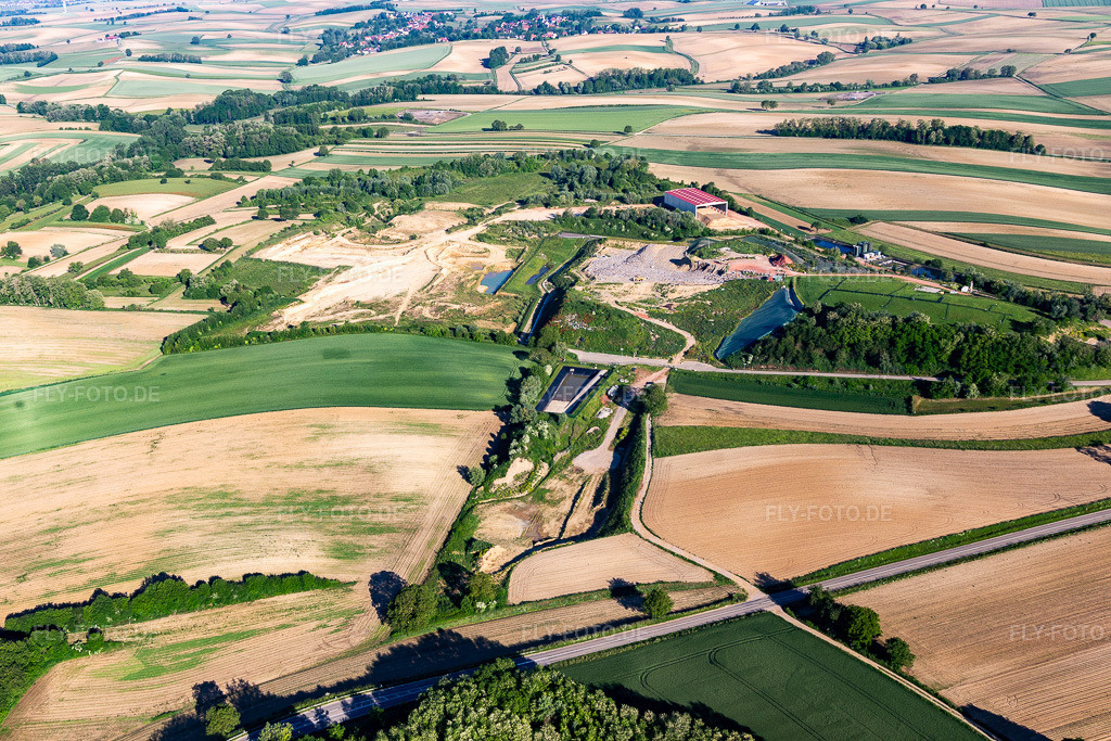 Luftbild: Decheterie in Schaffhouse-près-Seltz im Bundesland Bas-Rhin in Frankreich. Foto: IMG_115029.jpg vom 01.06.2019 durch Werner Riehm/FLY-FOTO.de