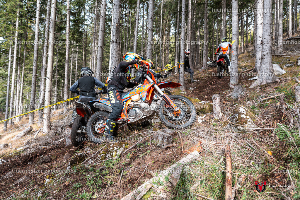 fuernholzer_251026-C1-289 | Fotografische Impressionen von der Red Stag Enduro Extreme by fuernholzer-photography.com. Endurosport in Österreich fotografisch festgehalten von fuernholzer. Auftragsfotografie für Private, Gewerbefotos und Industriefotografie. Eventfotografie, Sportfotografie und Motorsportfotografie. Anbieter von Fotoworkshops, Fototraining, fotografischen Vorträgen und Fotoseminaren.