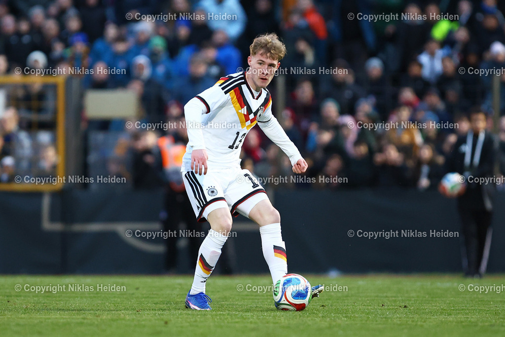 NH_DeutschlandU20_TschechienU20_Länderspiel_26032026 | #13 Mika Haas (Deutschland U20)Fußball I Junioren I Länderspiel (Nationalmannschaft) I Saison 2025-2026 I Freundschaftsspiel I Deutschland U20 - Tschechien U20 I 26.03.2026 I Poststadion Berlin