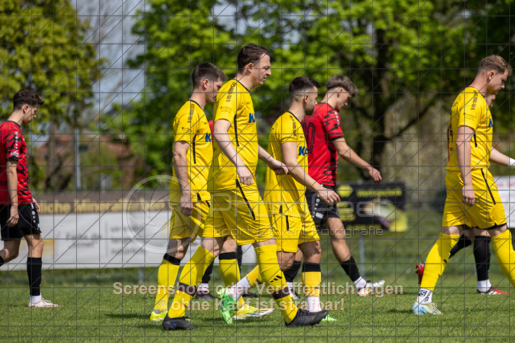 20250427_145855_0007 | #,TSV Bad Boll (rot) vs. SV Waldhausen (gelb), Fussball, Landesliga 2 - wfv, 24. Spieltag, Saison 2024/2025, Rasenplatz, Erlengarten 37, 73087 Bad Boll, 27.04.2025 - 15:00 Uhr,Foto: PhotoPeet-Sportfotografie/Peter Harich