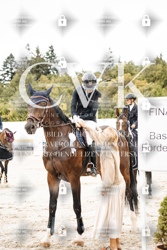 CK704872 | Turnierfotografie Pferdefotografie Trier Rheinland-Pfalz Pferdesport Reitsport Tierfotografie Sportfotografie Pferdevideo Pferdevideografie Equestrianvideography equestrianphotography  - Realisiert mit Pictrs.com
