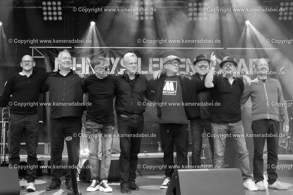29.08.2025 Johnnys Leidenschaft bei den DIN Tagen 2025 | 29.08.2025 Johnnys Leidenschaft gibt auf der Altmarktbühne in Dinslaken bei den DIN Tagen 2025 ein Konzert. - Realisiert mit Pictrs.com