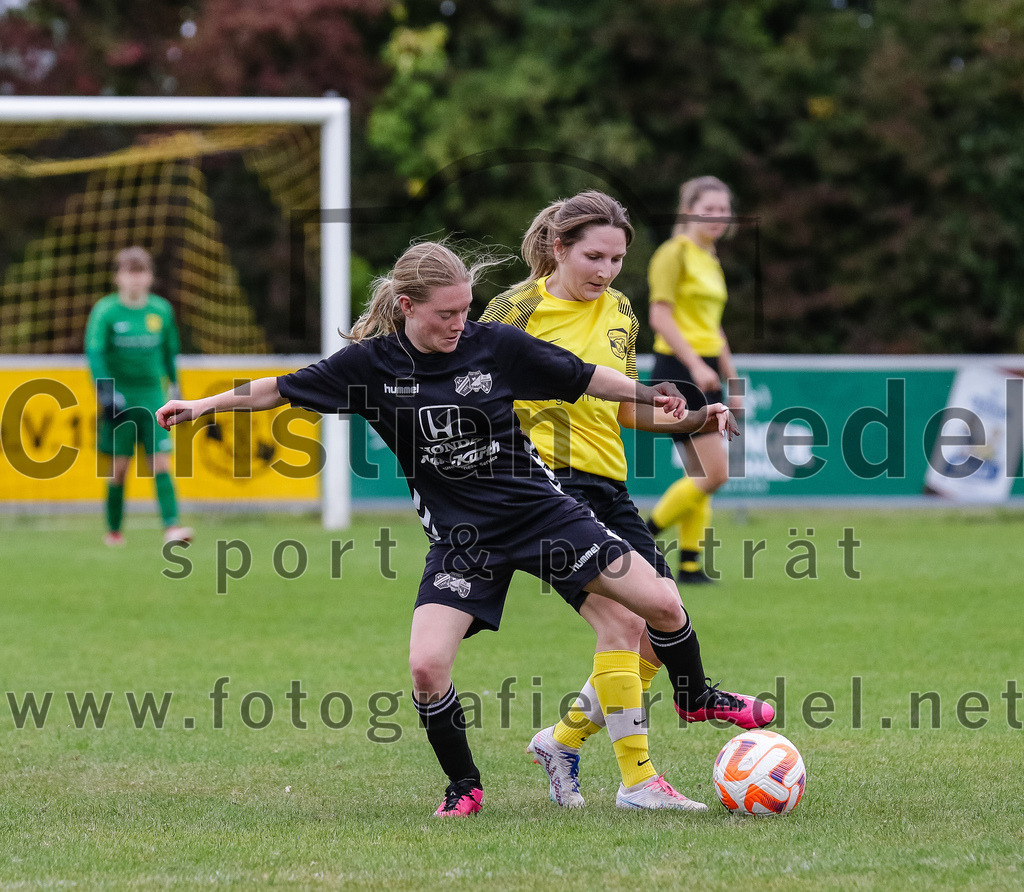 2023-10-08_050_FC_Moosinning_gegen_SG_TSV_St_Wolfgang-FC_Lengdorf | Moosinning, Deutschland, 08.10.2023:
Fußball, Kreisliga 2023 / 2024, 4. Spieltag, FC Moosinning gegen (SG) TSV St.Wolfgang/FC Lengdorf, Endergebnis: 

Nina Grundner ((SG) TSV St.Wolfgang/FC Lengdorf, #11), Tatjana Beslic (FC Moosinning, #15)

Foto: Christian Riedel / fotografie-riedel.net