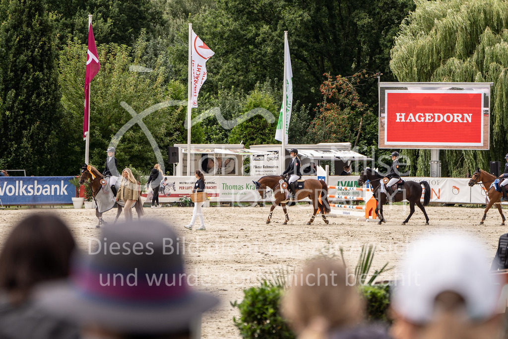 BHO24-SD-PonyTrophy-DSC07362 | Deine schönsten Turniermomente als professionelle Fotos! Entdecke hochwertige Pferdesport-Fotografie im Online-Shop. Jetzt Fotos finden & bestellen!