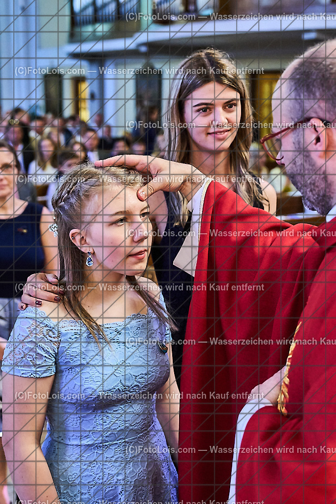 ALP0827_PfarrFirmung Wieselburg_Firmvorgang | (C)FotoLois.com, Alois Spandl, Firmung in der Pfarrkirche Wieselburg mit Generalvikar Dr. Christoph Weiss, Dechant Pfarrer Daniel Kostrzycki und Monignore Franz Dammerer, Sa 15. Juni 2024.