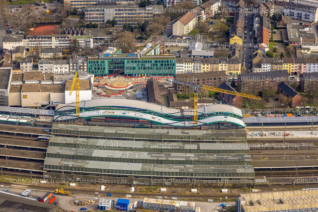 Duisburg240303847 | Luftbild, Hauptbahnhof Hbf Großbaustelle mit Neubau Gleishalle und Bahnhofsvorplatz Ost, neuer Kreisverkehr und Concentrix Bürogebäude, Dellviertel, Duisburg, Ruhrgebiet, Nordrhein-Westfalen, Deutschland, Duisburg-S